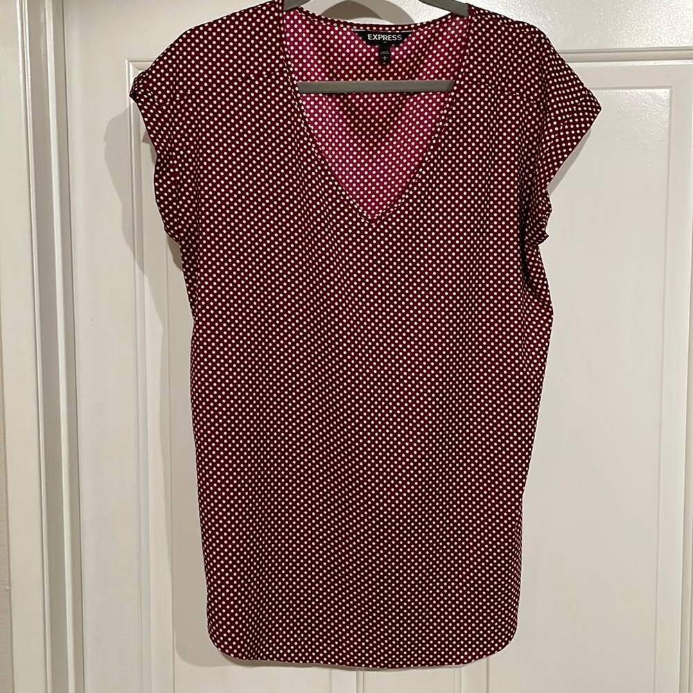 V-neck polyester Express Tee